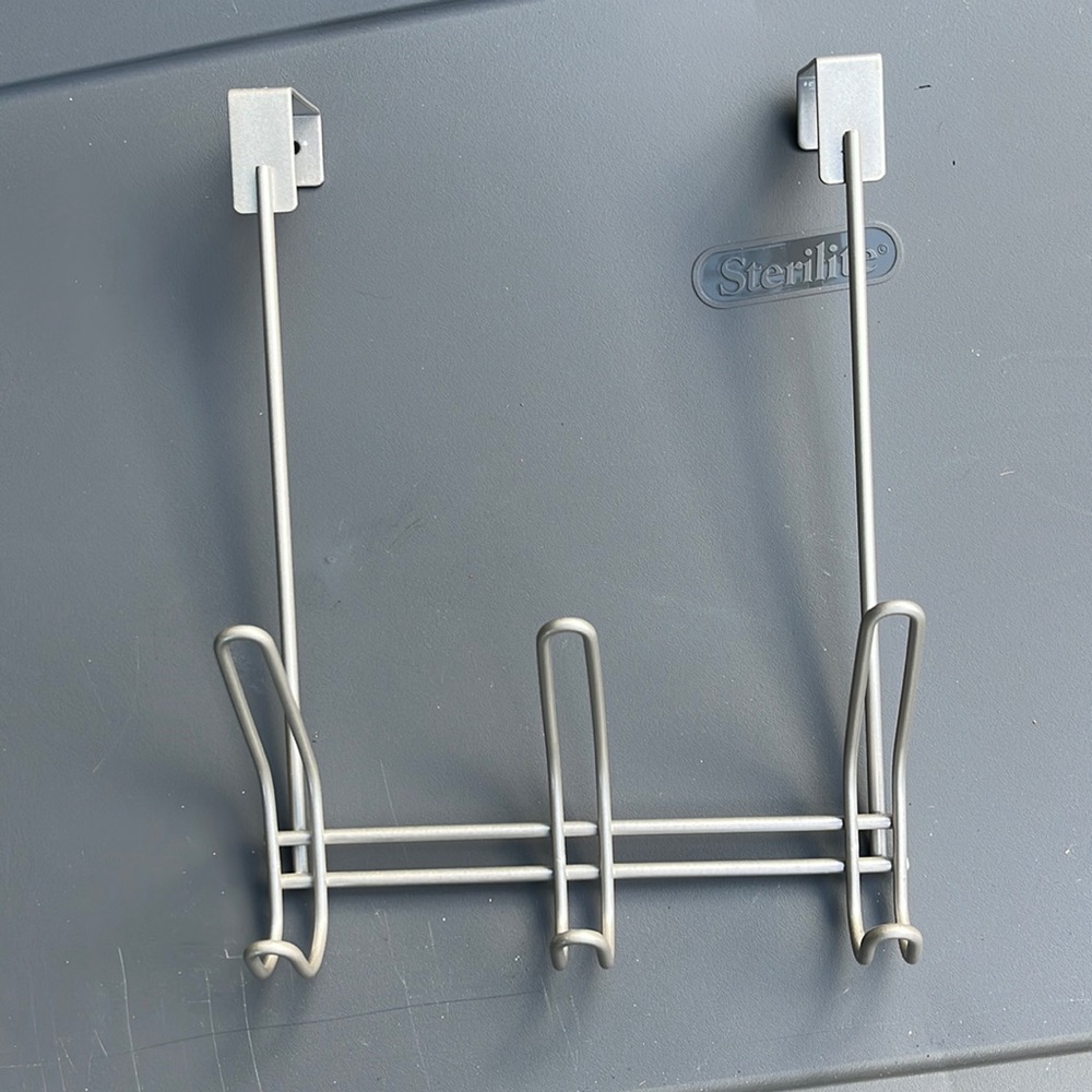 Over the door towel hanger straight hooks